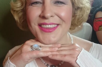 Sminkes csajoskodás