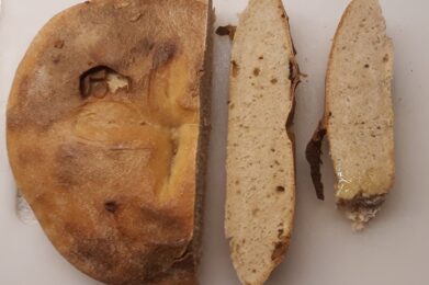 KOVÁSZ-KALAND – avagy Angi első kovásza és kovászos kenyérkéi